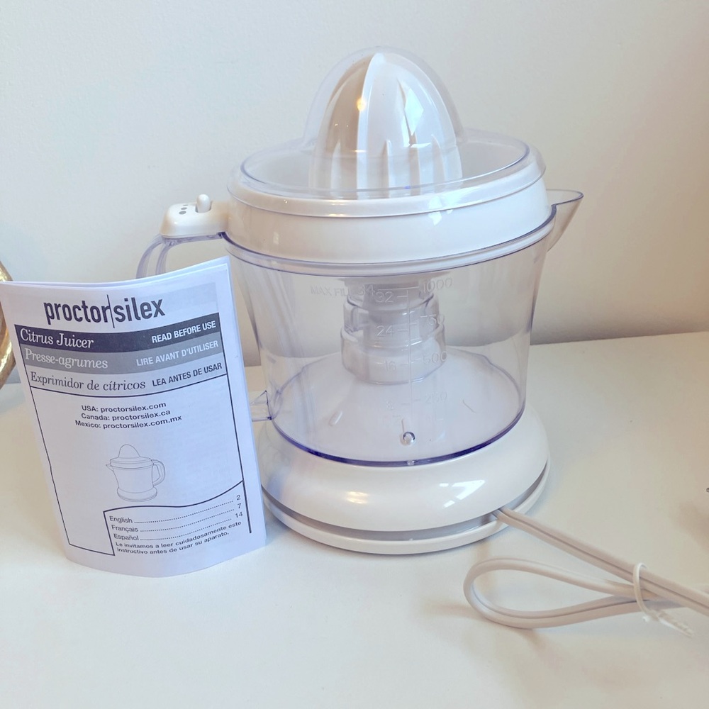 SOLD - Brand New and Unused Proctor-Silex 34 oz Citrus Juicer